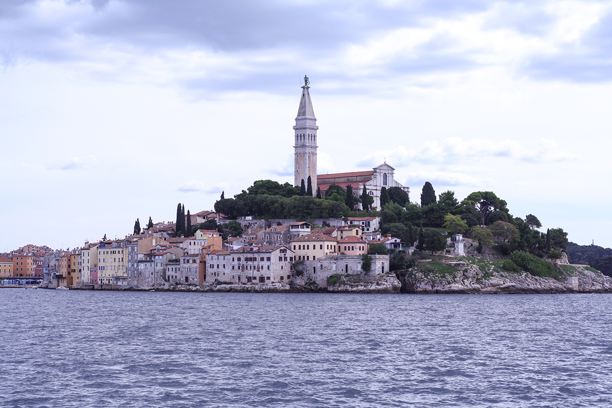 Rovinj z lodi